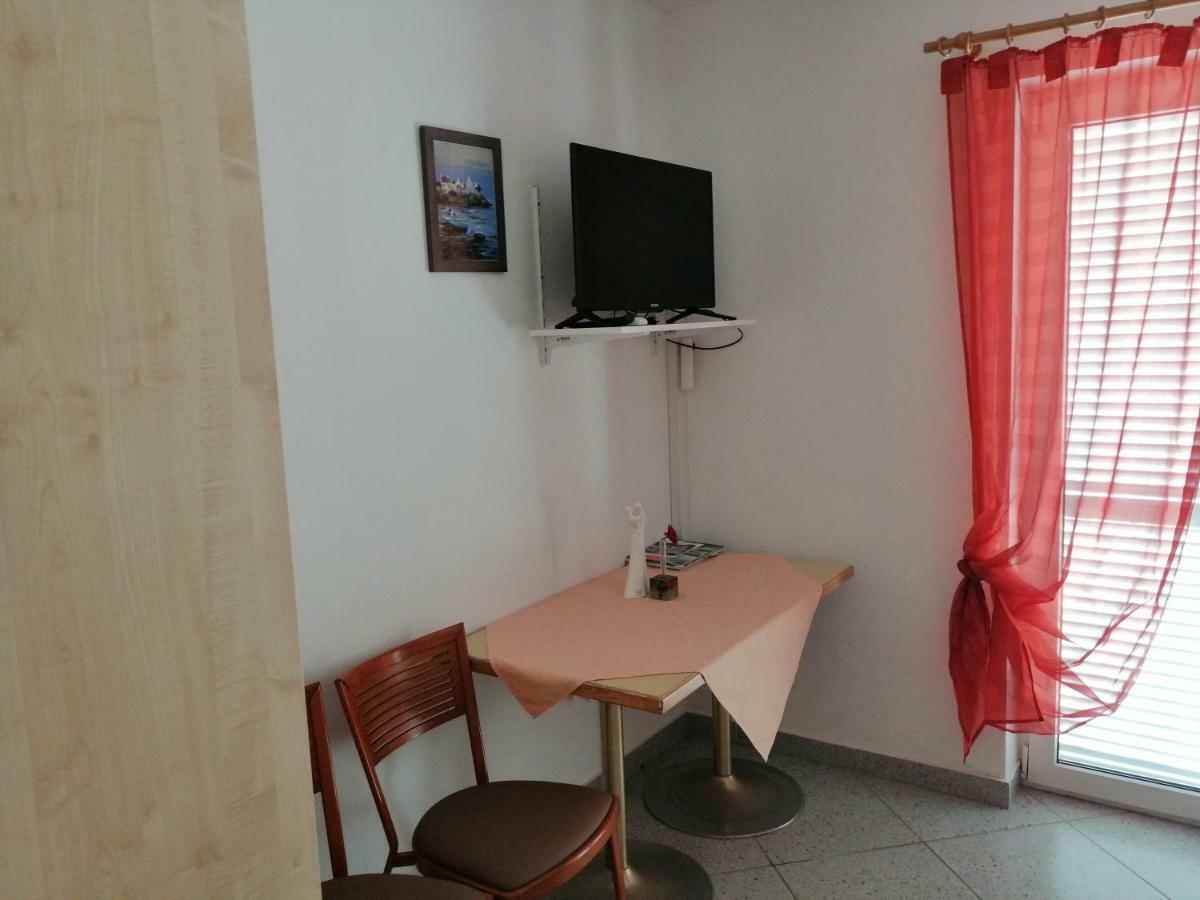 Villa Antonia 克罗诺维察 外观 照片